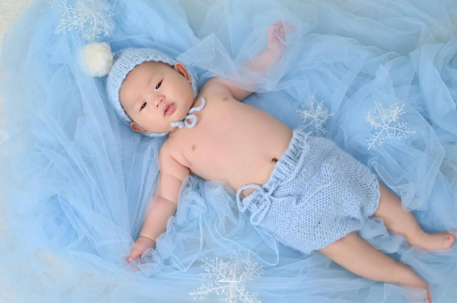 九江满月宝宝放屁臭